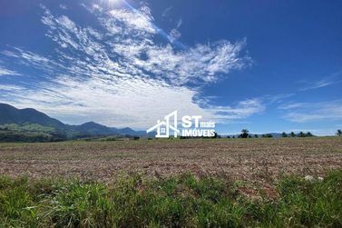 Terreno &agrave; venda - 4000m&sup2; - Retirinho