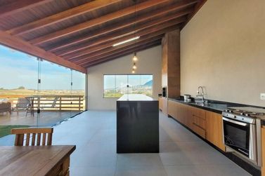 Ch&aacute;cara &agrave; venda - 302m&sup2; - Palestrina