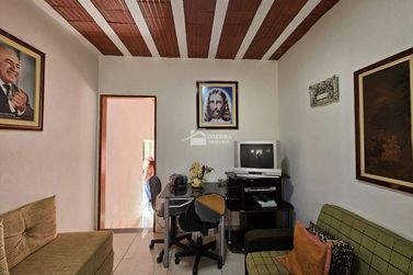 Ch&aacute;cara &agrave; venda - 90m&sup2; - Zona Rural