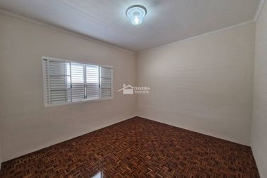Casa &agrave; venda - 200m&sup2; - Centro