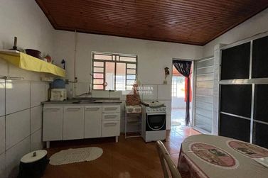 Casa &agrave; venda - 300m&sup2; - Clube Uva