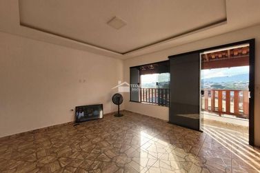 Casa &agrave; venda - 247m&sup2; - Jardim Muterle