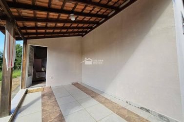 Ch&aacute;cara &agrave; venda - 90m&sup2; - Zona Rural