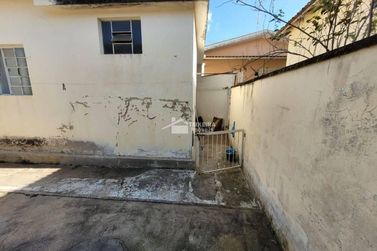 Casa &agrave; venda - 92m&sup2; - Centro