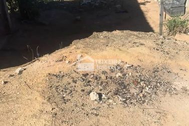 Terreno &agrave; venda - 250m&sup2; - Centro