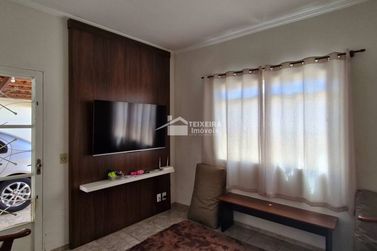 Casa &agrave; venda - 110m&sup2; - Jardim Primavera