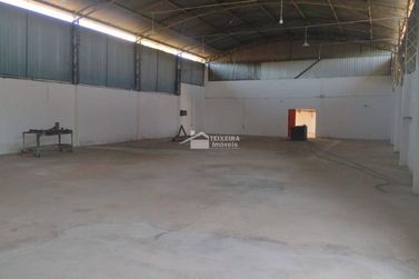 Sal&atilde;o Comercial &agrave; venda - 1000m&sup2; - 