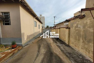 Casa &agrave; venda - 203m&sup2; - Centro