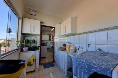 Casa &agrave; venda - 314m&sup2; - Jardim Nova Andradas