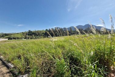 Terreno &agrave; venda - 213m&sup2; - Jardim Village