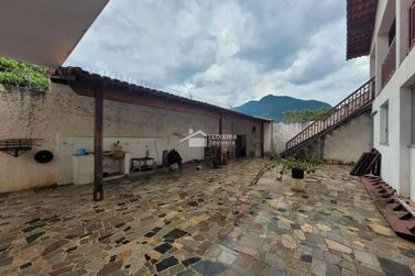 Sobrado &agrave; venda - 450m&sup2; - Jardim Bela Vista
