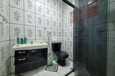 S&iacute;tio &agrave; venda - 180m&sup2; - Zona Rural