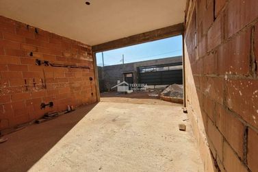Casa &agrave; venda - 250m&sup2; - Jardim Lima