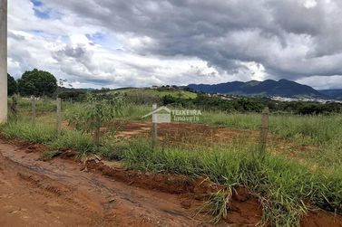 Terreno &agrave; venda - 1200m&sup2; - Zona Rural