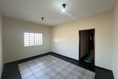 Apartamento para alugar - 123m&sup2; - Centro