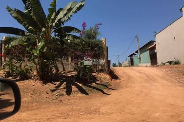 Terreno &agrave; venda - 1242m&sup2; - Zona Rural