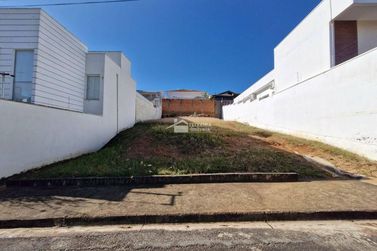 Terreno &agrave; venda - 300m&sup2; - Jardim It&aacute;lia