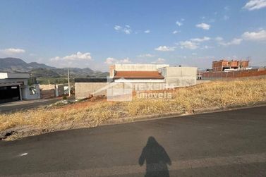 Terreno &agrave; venda - 298m&sup2; - Veredas da Serra