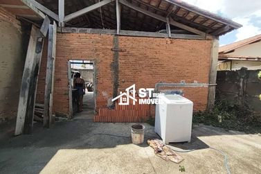 Terreno &agrave; venda - 300m&sup2; - Vila Graziani