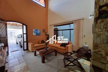 Casa &agrave; venda - 426m&sup2; - Centro