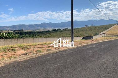 Terreno &agrave; venda - 300m&sup2; - Condominio Village