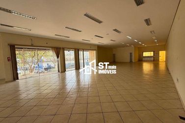 Sal&atilde;o Comercial para alugar - 300m&sup2; - Centro