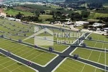Terreno &agrave; venda - 200m&sup2; - Parque da Liberdade
