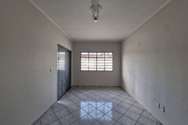 Casa &agrave; venda - 200m&sup2; - Jardim Rio Negro