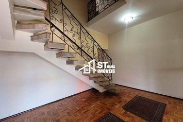 Casa &agrave; venda - 499m&sup2; - Centro