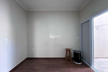 Casa &agrave; venda - 150m&sup2; - Jardim Rio Verde