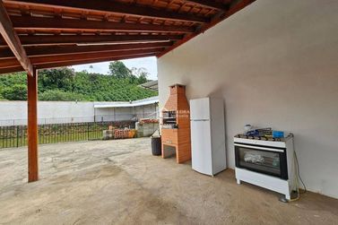 Ch&aacute;cara &agrave; venda - 443m&sup2; - Vargem do Rigoni