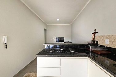 Casa &agrave; venda - 100m&sup2; - Santo Ant&ocirc;nio de Lisboa