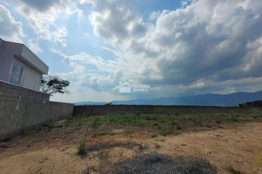 Terreno &agrave; venda - 300m&sup2; - Jardim Village