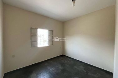 Apartamento para alugar - 123m&sup2; - Centro