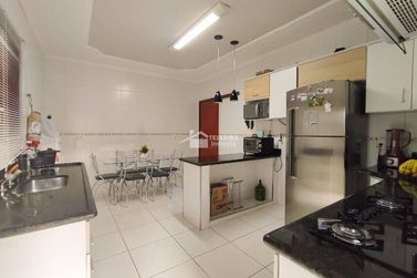 Casa &agrave; venda - 200m&sup2; - Jardim Ip&ecirc;