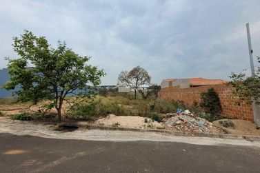 Terreno &agrave; venda - 280m&sup2; - Jardim Rio Branco