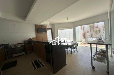 Sobrado &agrave; venda - 285m&sup2; - Centro