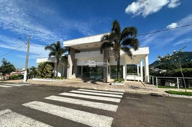 Terreno &agrave; venda - 600m&sup2; - Residencial Para&iacute;so