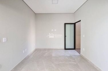 Casa &agrave; venda - 210m&sup2; - Jardim Mantiqueira II