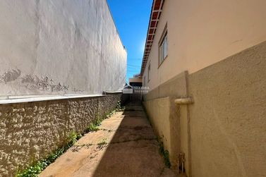 Casa para alugar - 203m&sup2; - Centro