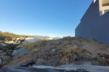 Terreno &agrave; venda - 200m&sup2; - Veredas da Serra