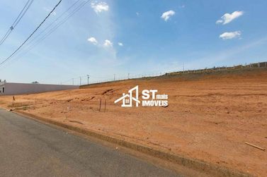 Terreno &agrave; venda - 1615m&sup2; - Sa&iacute;da Para Esp. Sto. do Pinhal