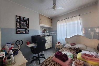 Casa &agrave; venda - 150m&sup2; - Centro