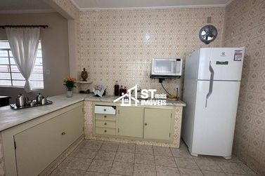 Casa &agrave; venda - 300m&sup2; - Centro