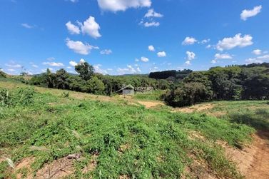 Terreno &agrave; venda - 27000m&sup2; - Clube Campestre