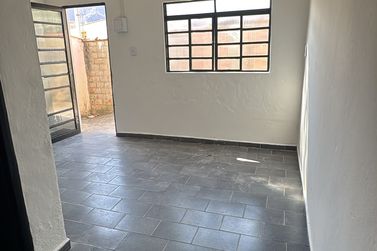 Casa para alugar - jd panorama