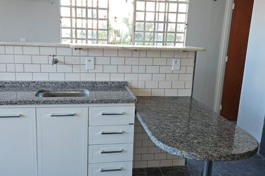 Apartamento para alugar - 80m&sup2; - Andradas