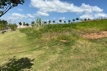 Ch&aacute;cara &agrave; venda - 1000m&sup2; - Contendas