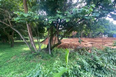 Terreno &agrave; venda - 300m&sup2; - Atr&aacute;s do Alcides Mosconi 