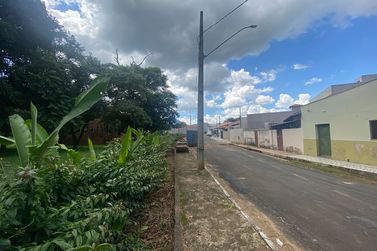 Terreno &agrave; venda - 300m&sup2; - Atr&aacute;s do Alcides Mosconi 